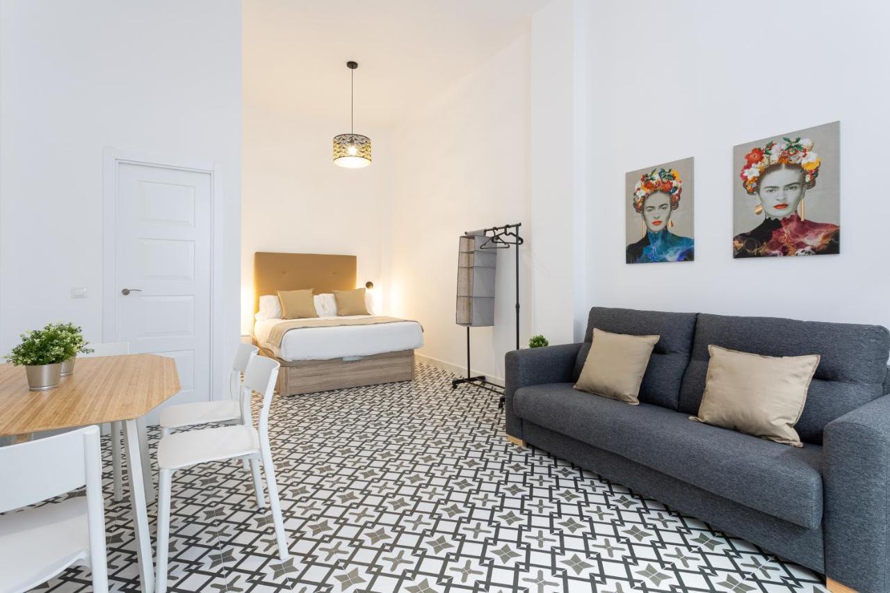 Holidays2Malaga Picasuss Loft New Built Close Huelin Beach And Promenade Exterior photo