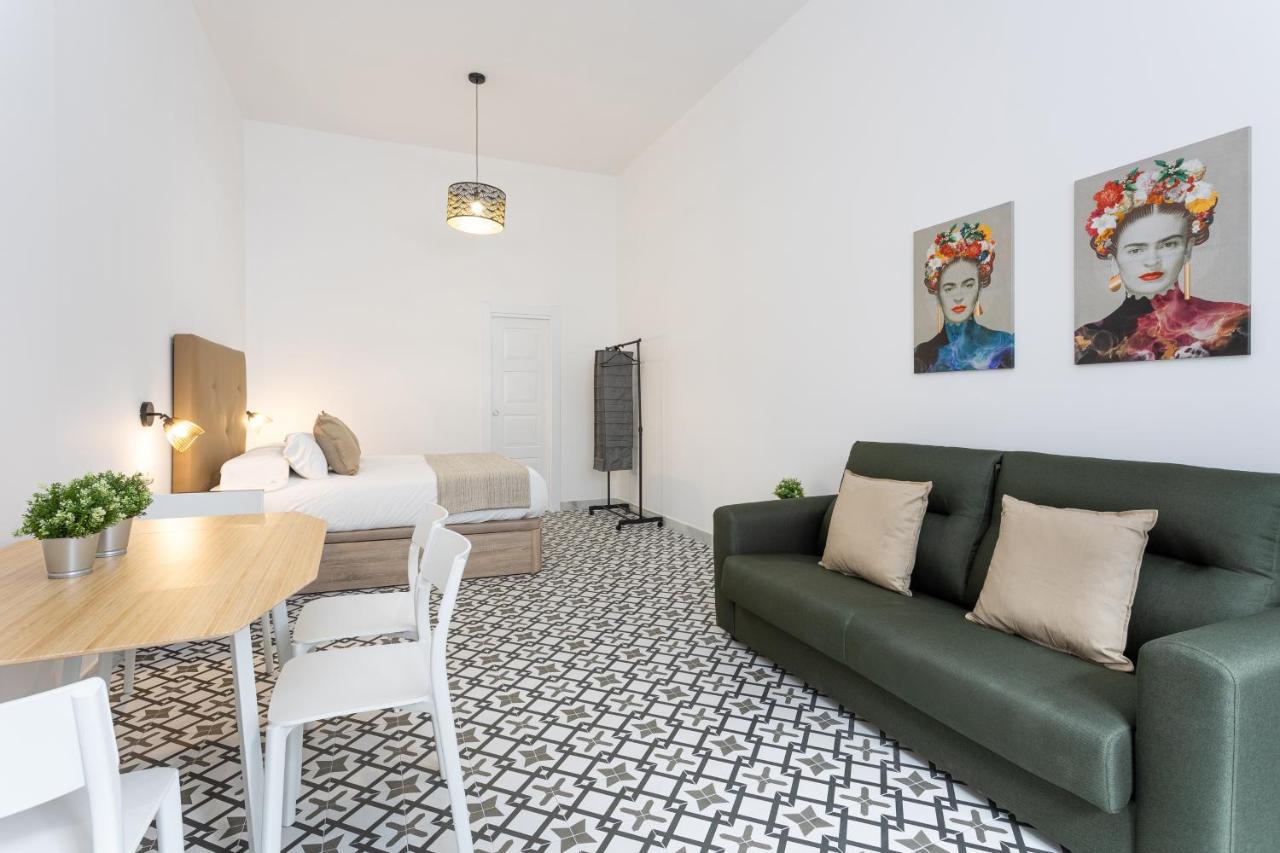 Holidays2Malaga Picasuss Loft New Built Close Huelin Beach And Promenade Exterior photo